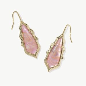 NWT Kendra Scott Adrianna Scalloped Drop Earrings